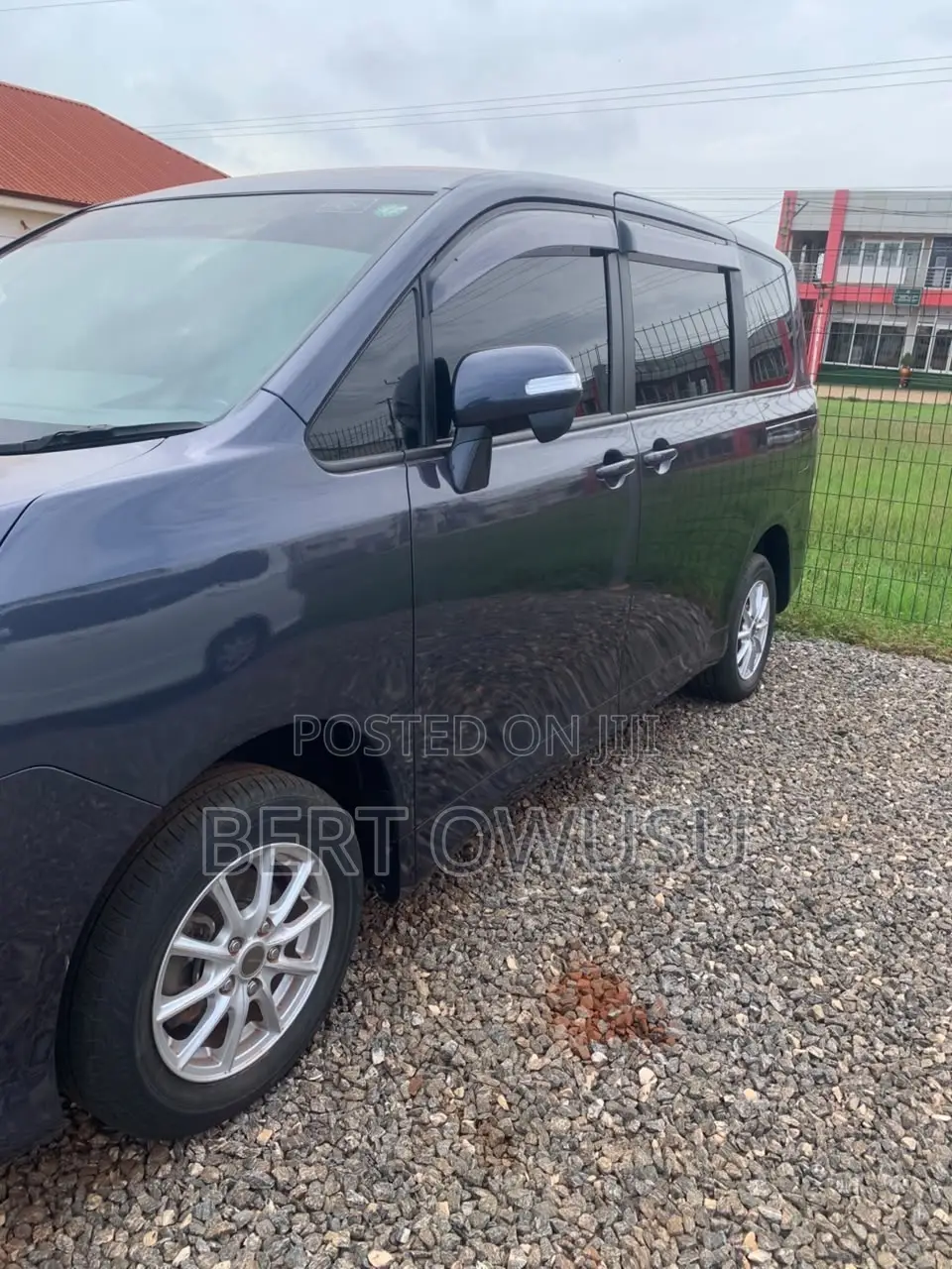 Toyota Voxy 2012 Blue
