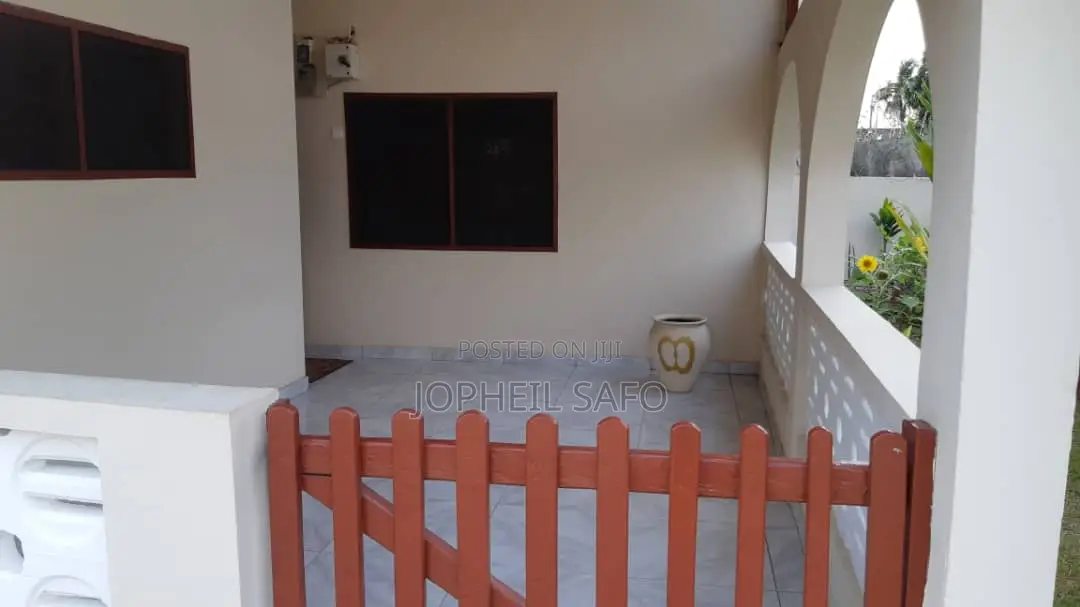 Furnished 2bdrm House in Parakuo, Regimanuel Gray Estates for rent
