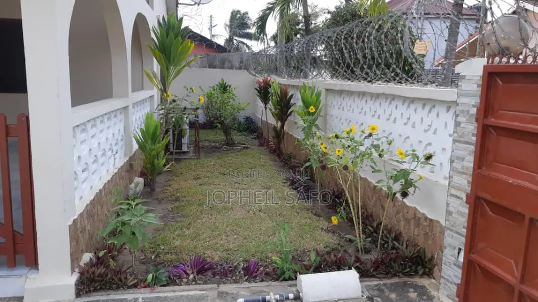 Furnished 2bdrm House in Parakuo, Regimanuel Gray Estates for rent