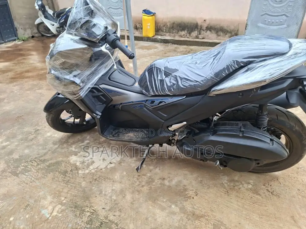 New Yamaha 2026 Black