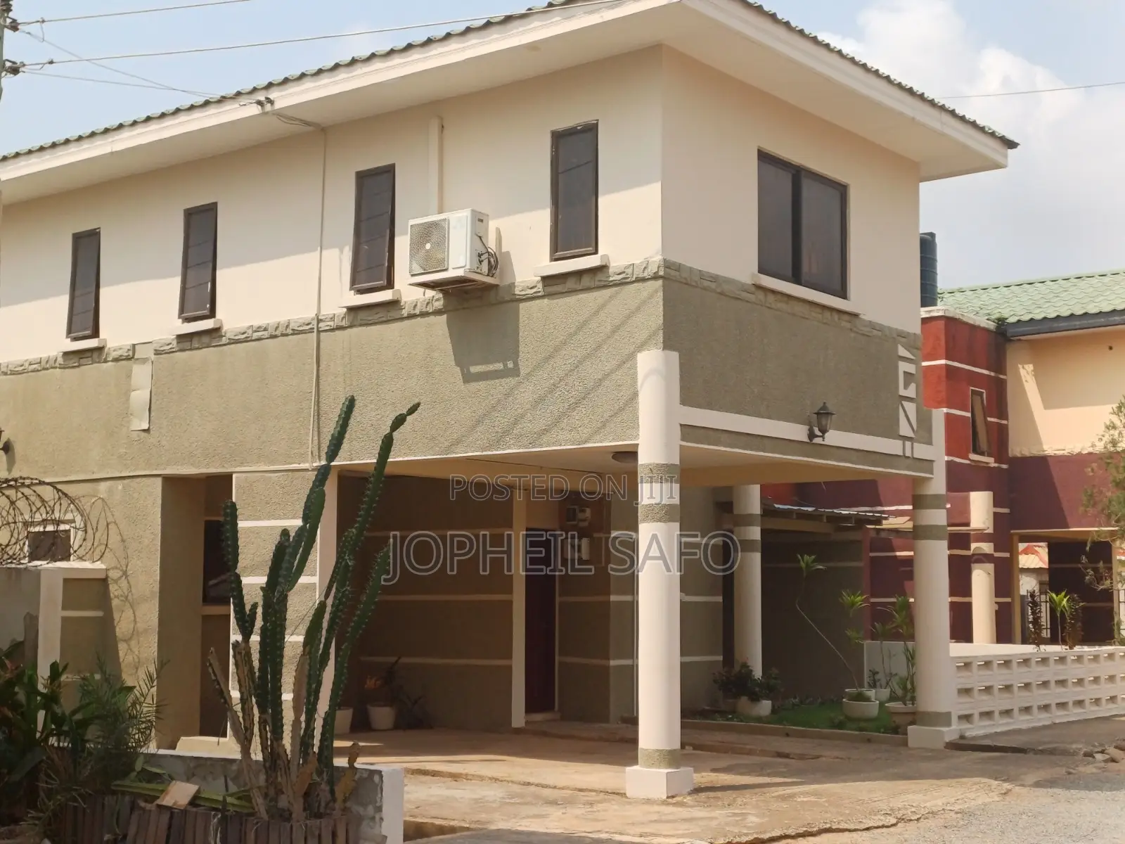 Furnished 3bdrm Townhouse/Terrace in Hfc Batsoona, Baatsona Total
