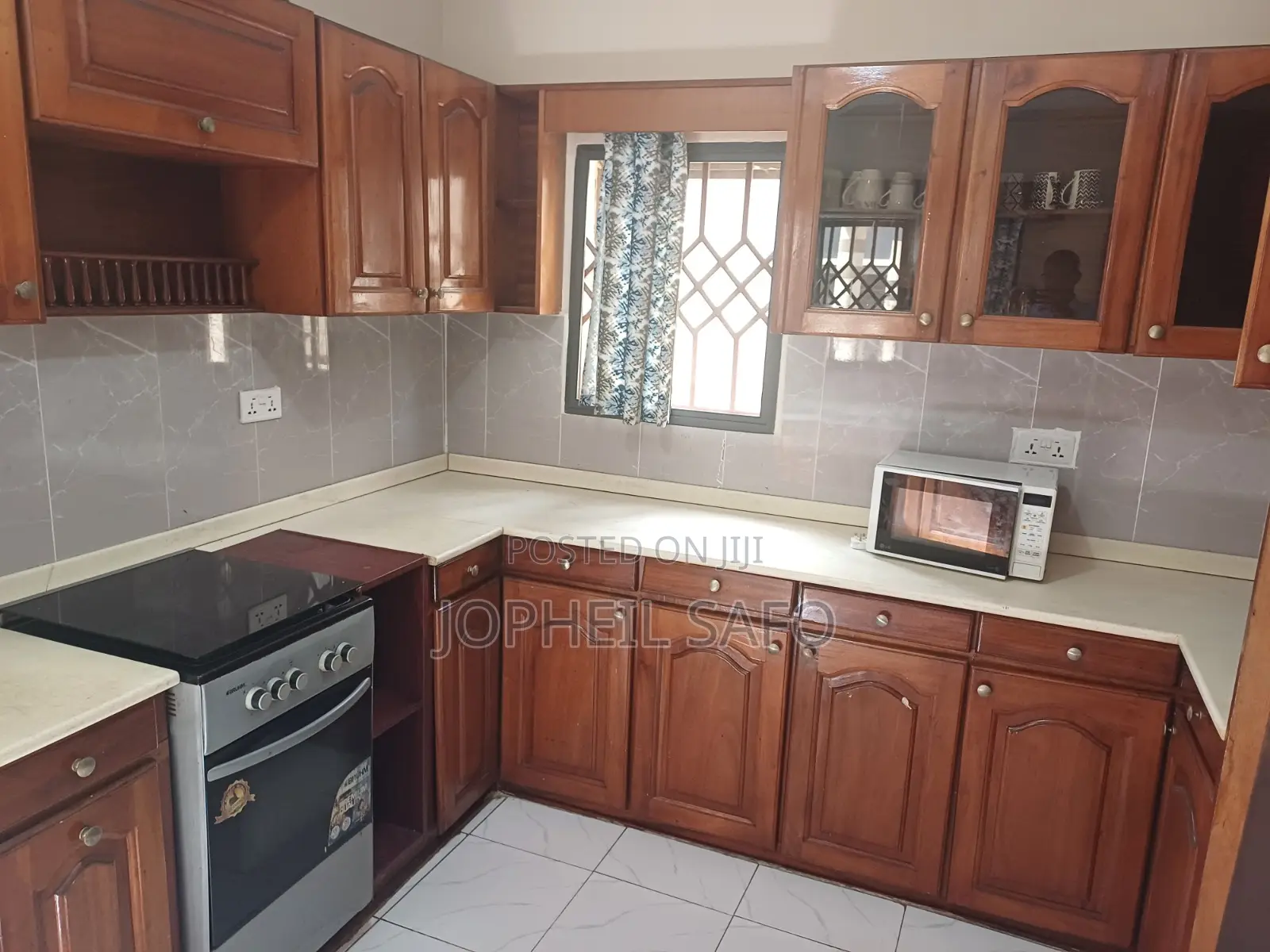 Furnished 3bdrm Townhouse/Terrace in Hfc Batsoona, Baatsona Total