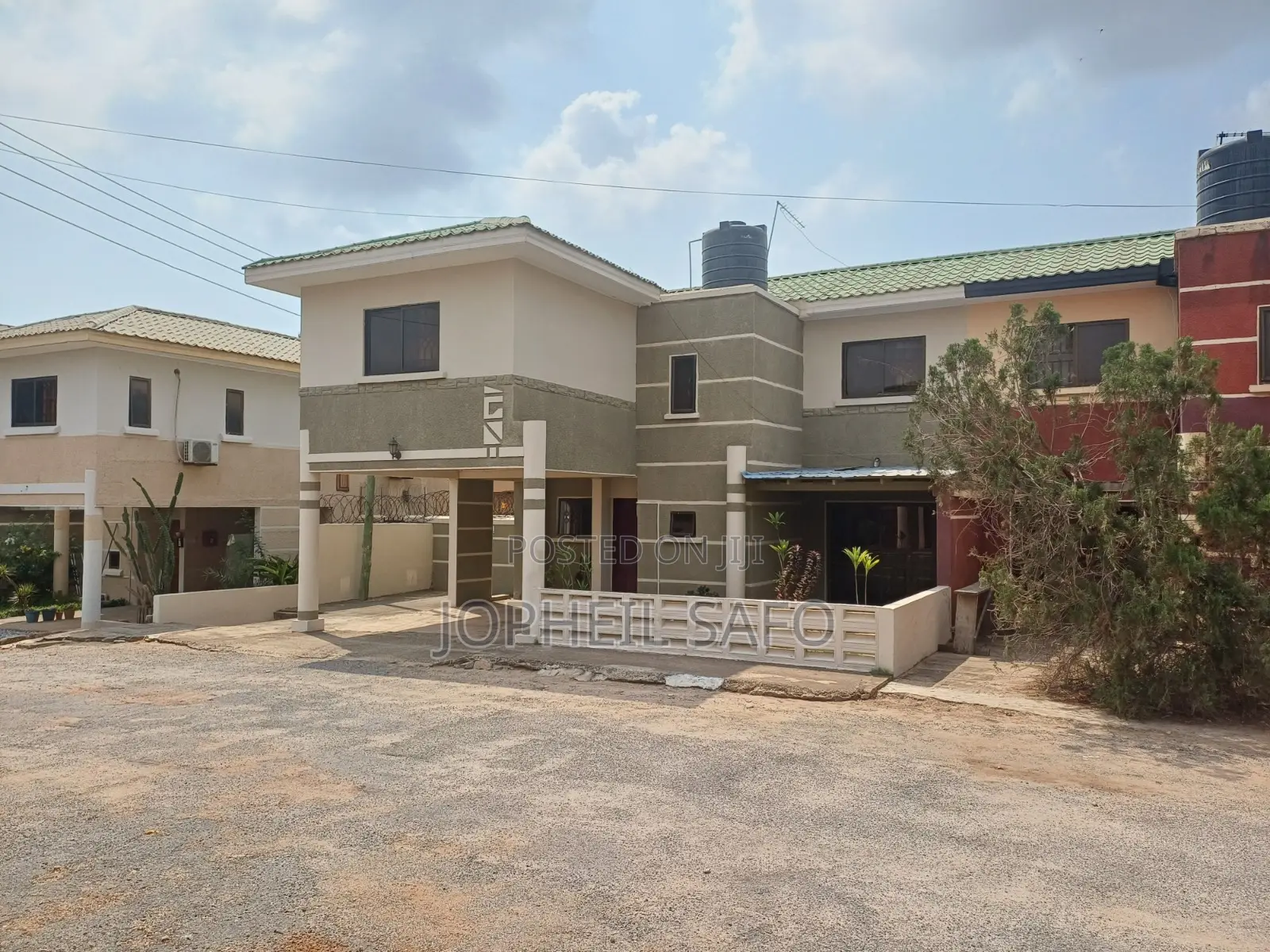 Furnished 3bdrm Townhouse/Terrace in Hfc Batsoona, Baatsona Total