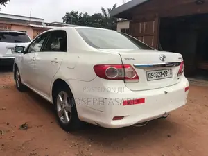 Toyota Corolla 2013 White