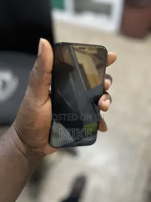 Apple iPhone 12 64 GB Black