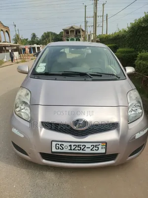 Toyota Vitz 2010 Pink