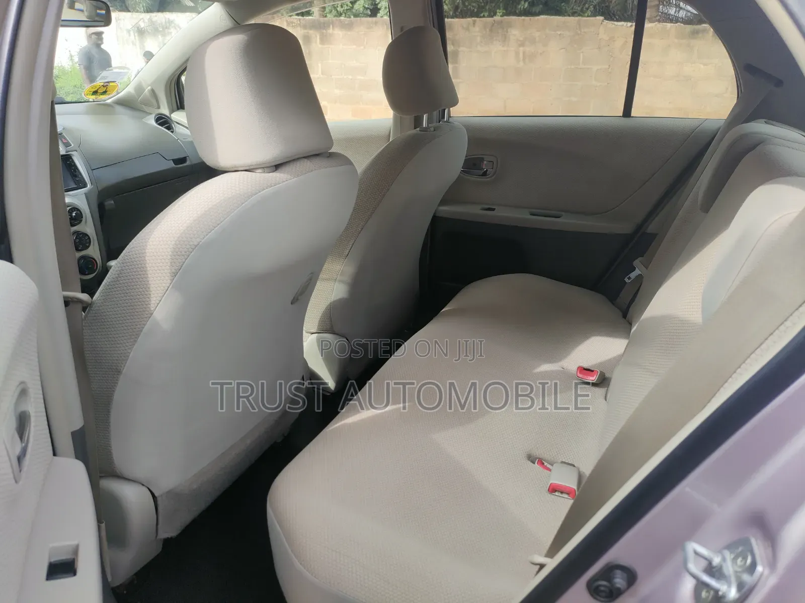 Toyota Vitz 2010 Pink