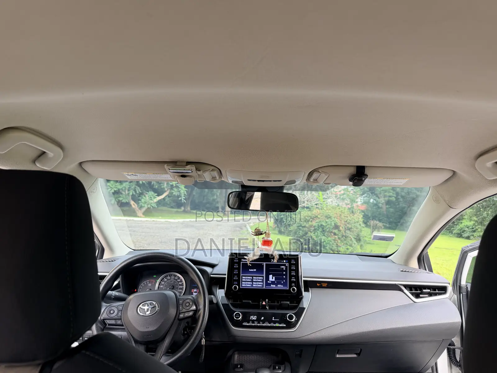 Toyota Corolla LE 2020 White