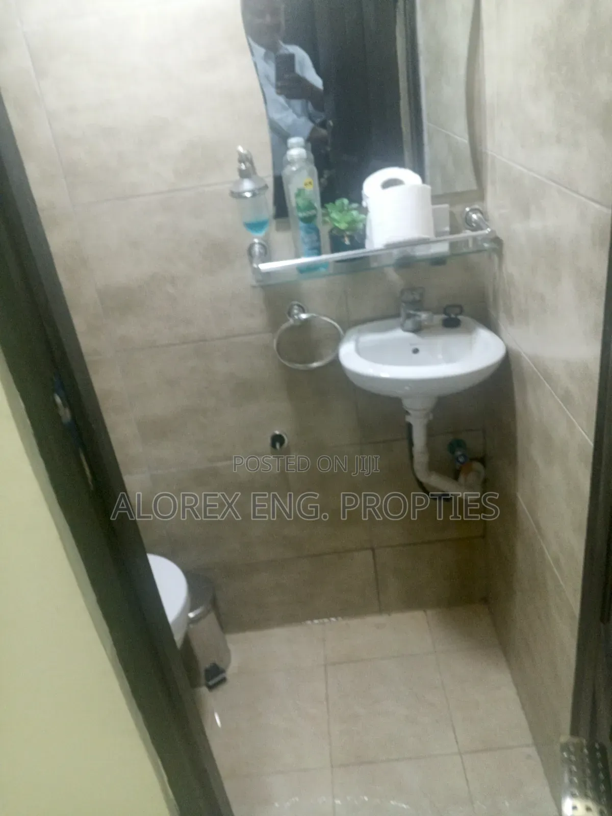Furnished 3bdrm Apartment in $120 Daily, Oyarifa Mall Area for rent