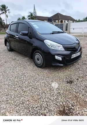 Toyota Vitz 2012 Black