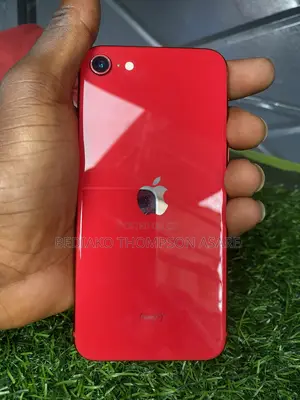 Apple iPhone SE (2020) 64 GB Red