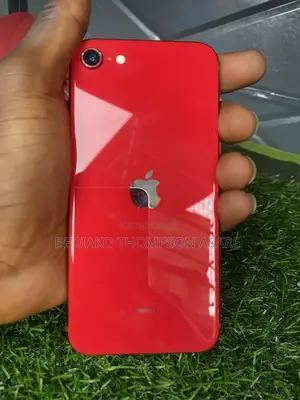 Apple iPhone SE (2020) 64 GB Red