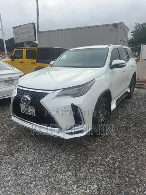 Toyota Fortuner 2.7 AWD 2018 White