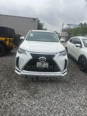 Toyota Fortuner 2.7 AWD 2018 White