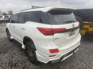 Toyota Fortuner 2.7 AWD 2018 White
