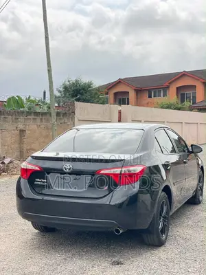 Toyota Corolla 2016 Black