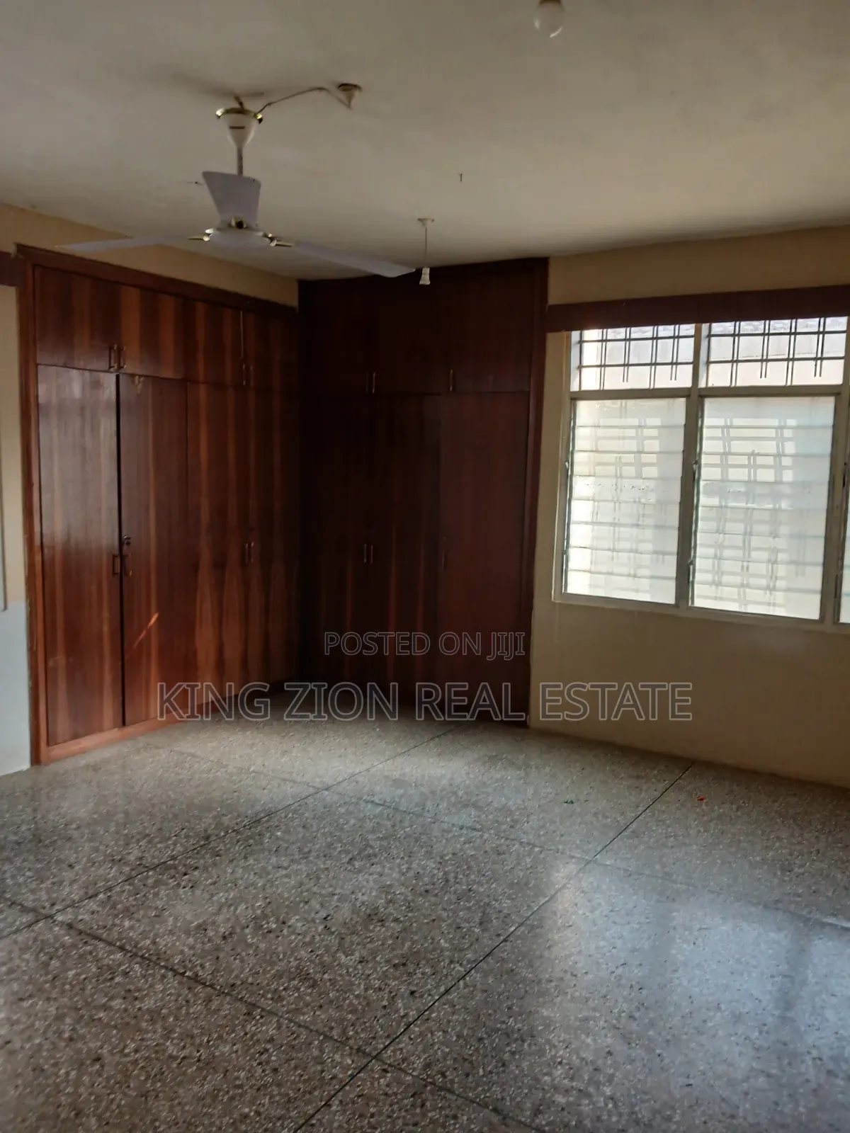 4bdrm Apartment in Awoshie, Last Stop for rent