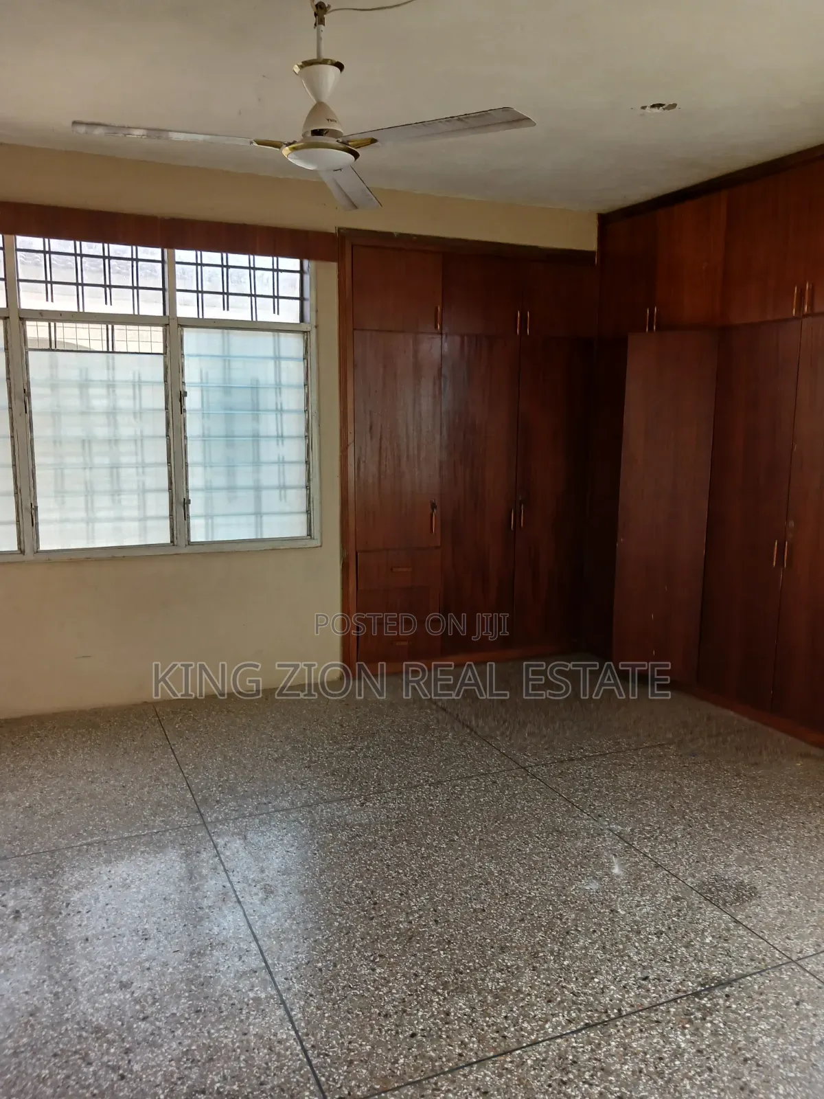 4bdrm Apartment in Awoshie, Last Stop for rent