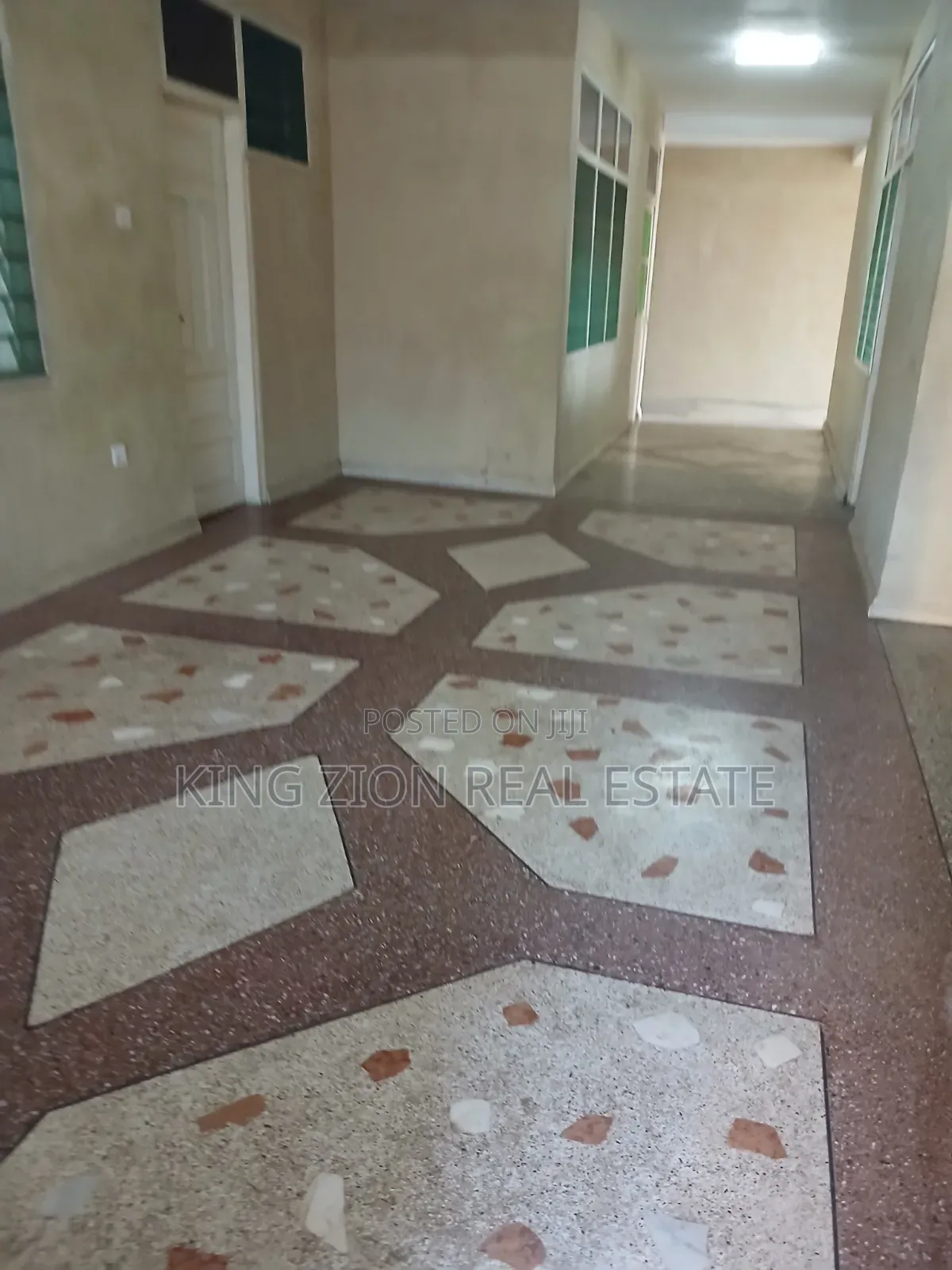 4bdrm Apartment in Awoshie, Last Stop for rent
