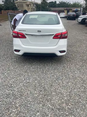 Nissan Sentra 2018 White