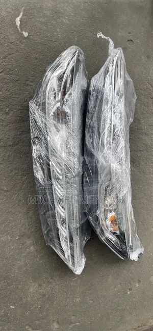 Hyundai Kona Head Light Set