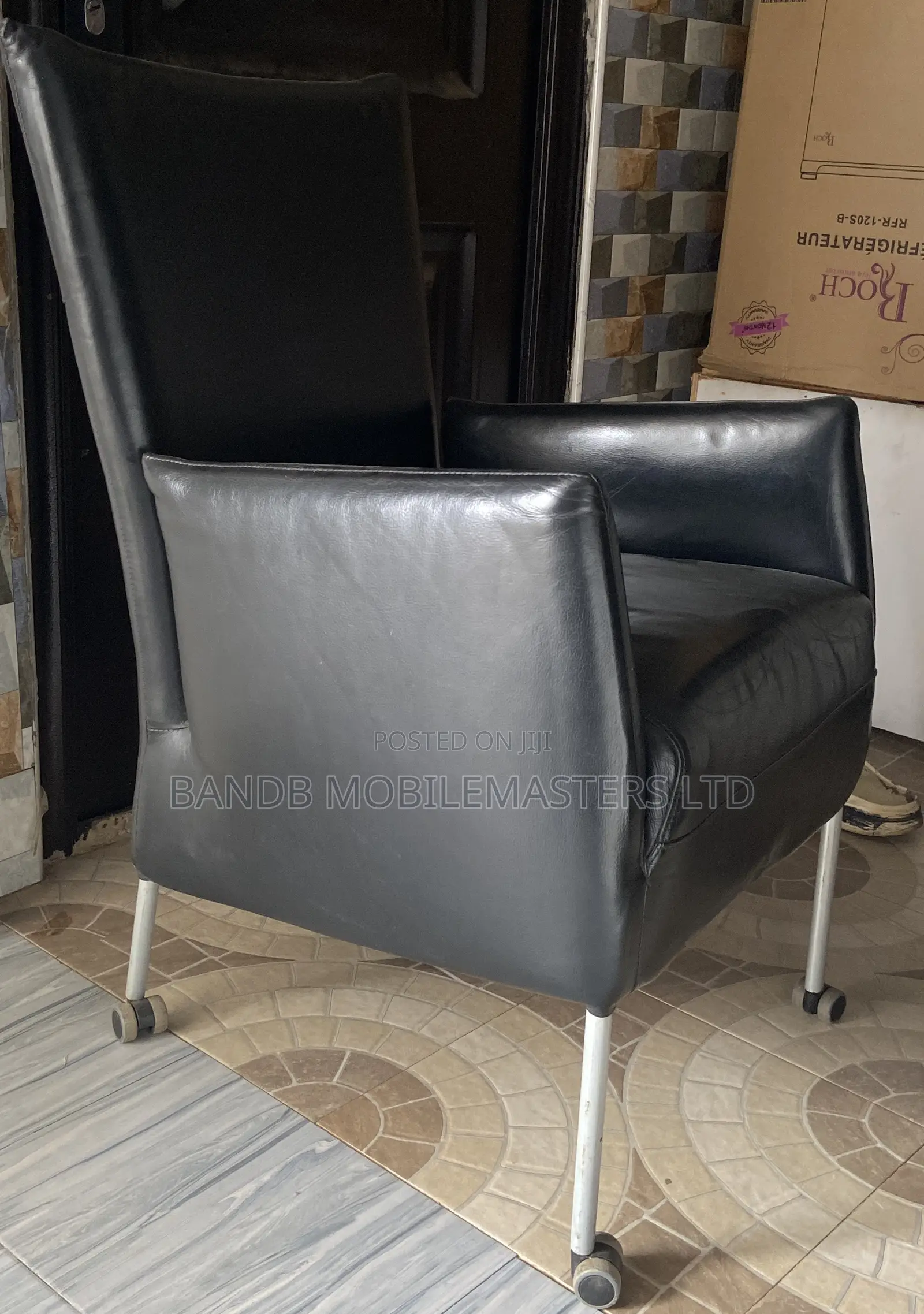 Executive Leather Office Chair With Wheels - Reception Meeting Chair