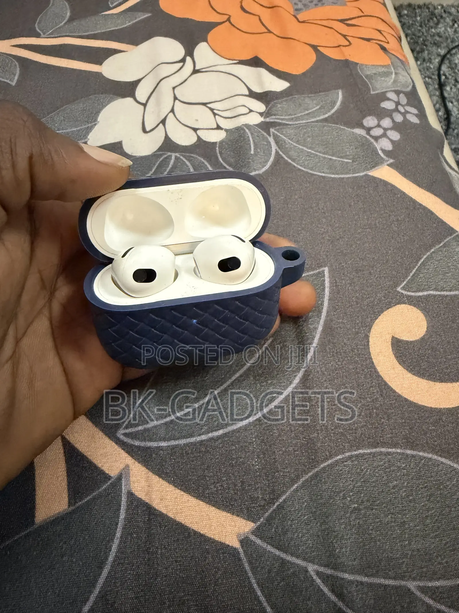 Apple AirPods
