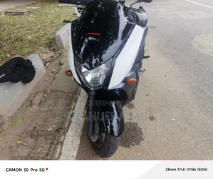 Honda 2012 Black