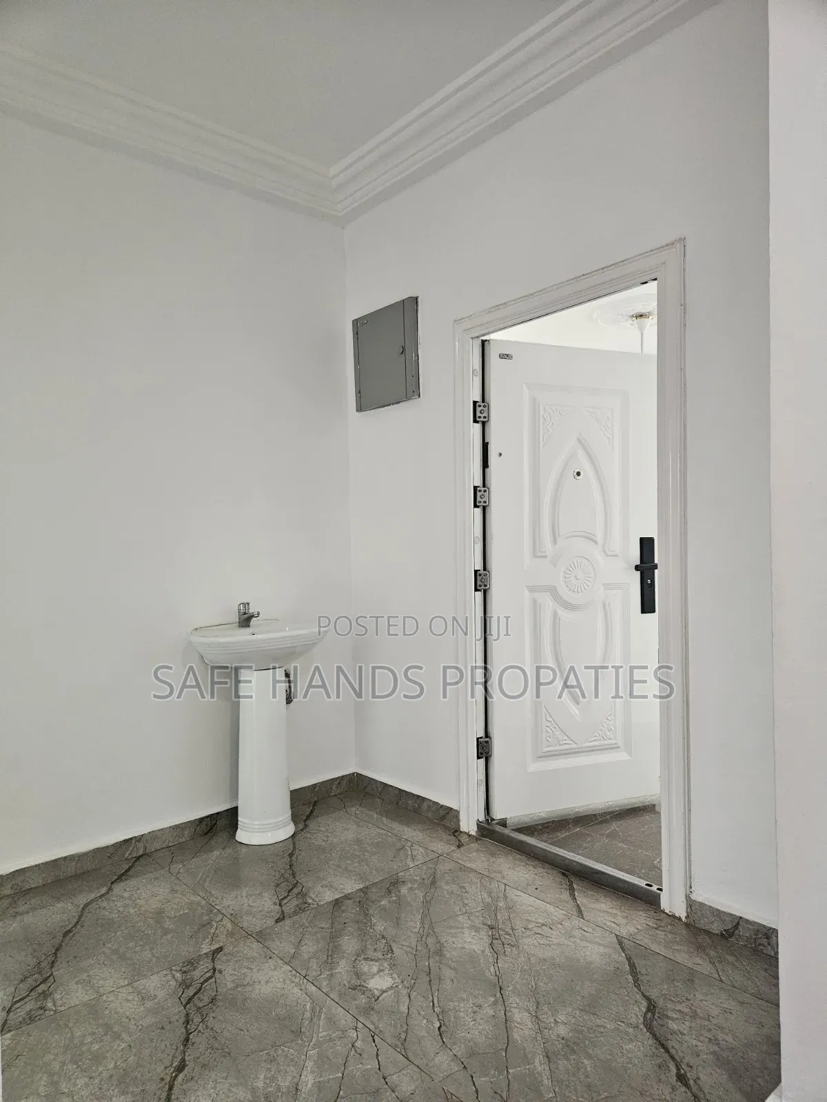 2bdrm Apartment in Adenta, Accra Metropolitan for rent