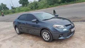 Toyota Corolla 2015 Black