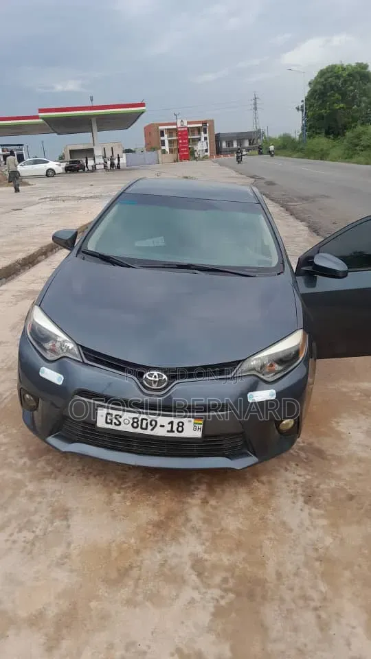 Toyota Corolla 2015 Black