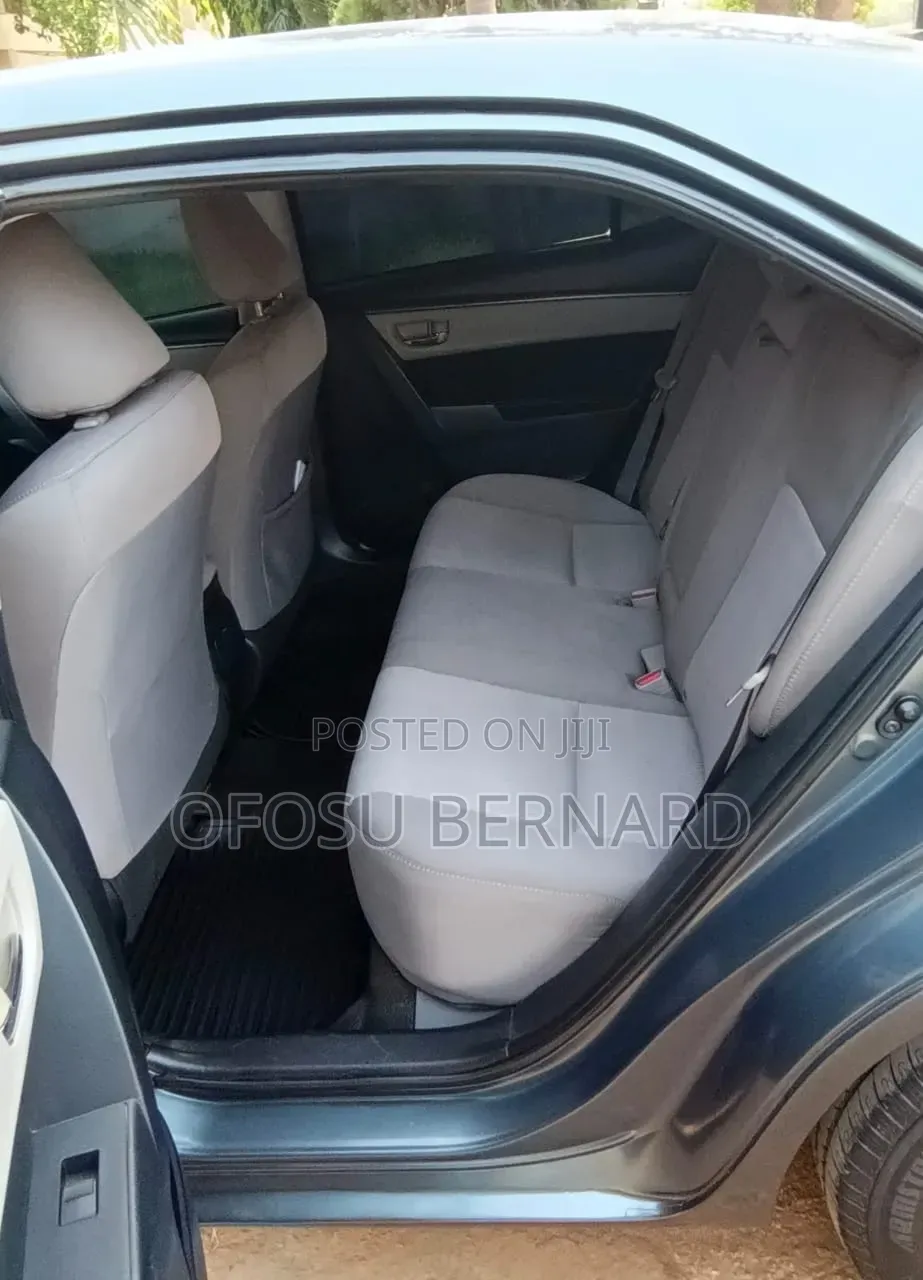 Toyota Corolla 2015 Black