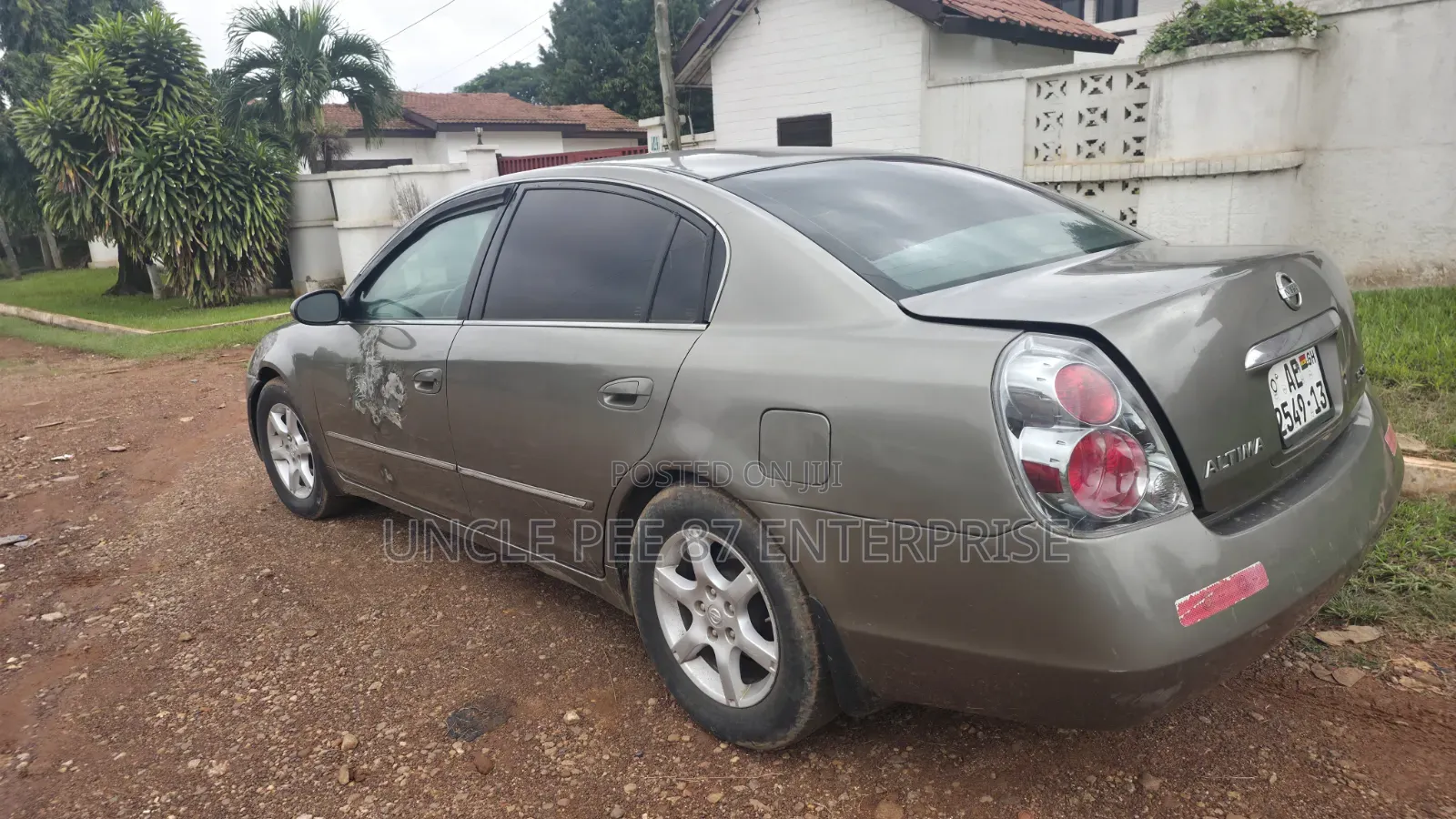 Nissan Altima 2010 Gray