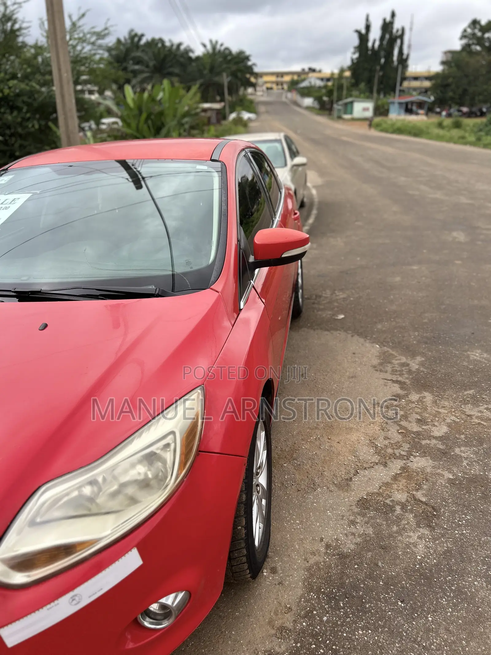 Ford Focus SEL Sedan FWD (2.0L 4cyl 6A) 2012 Red