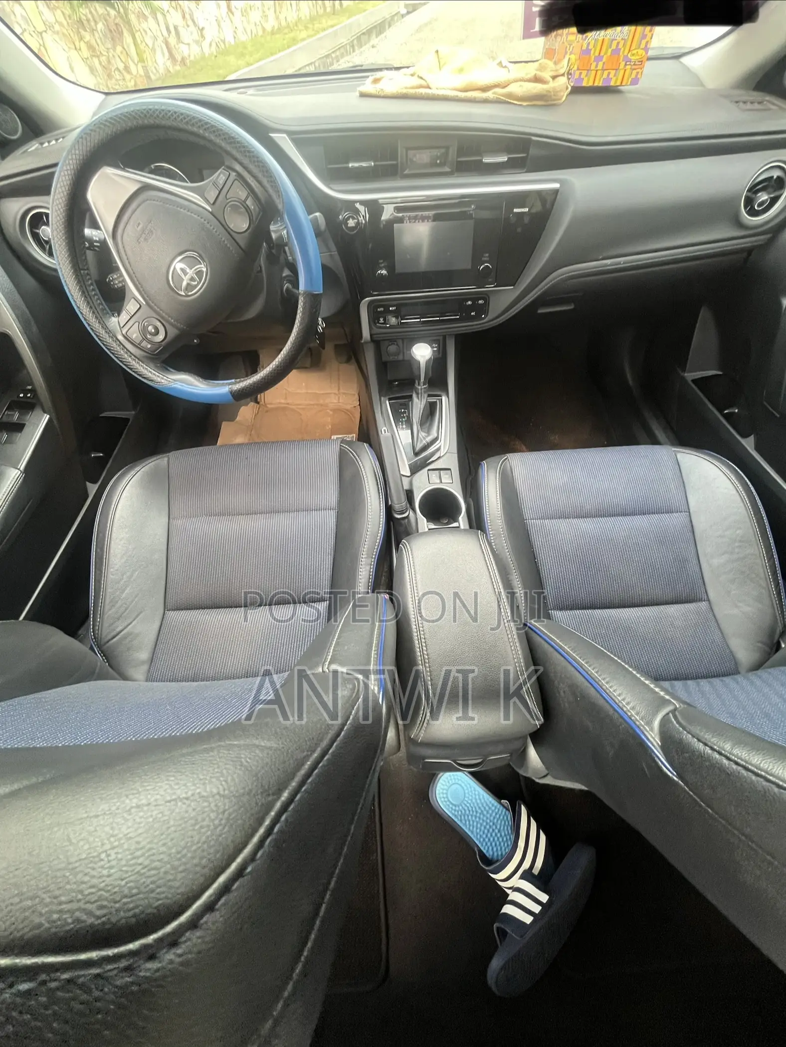 Toyota Corolla 2017 Blue