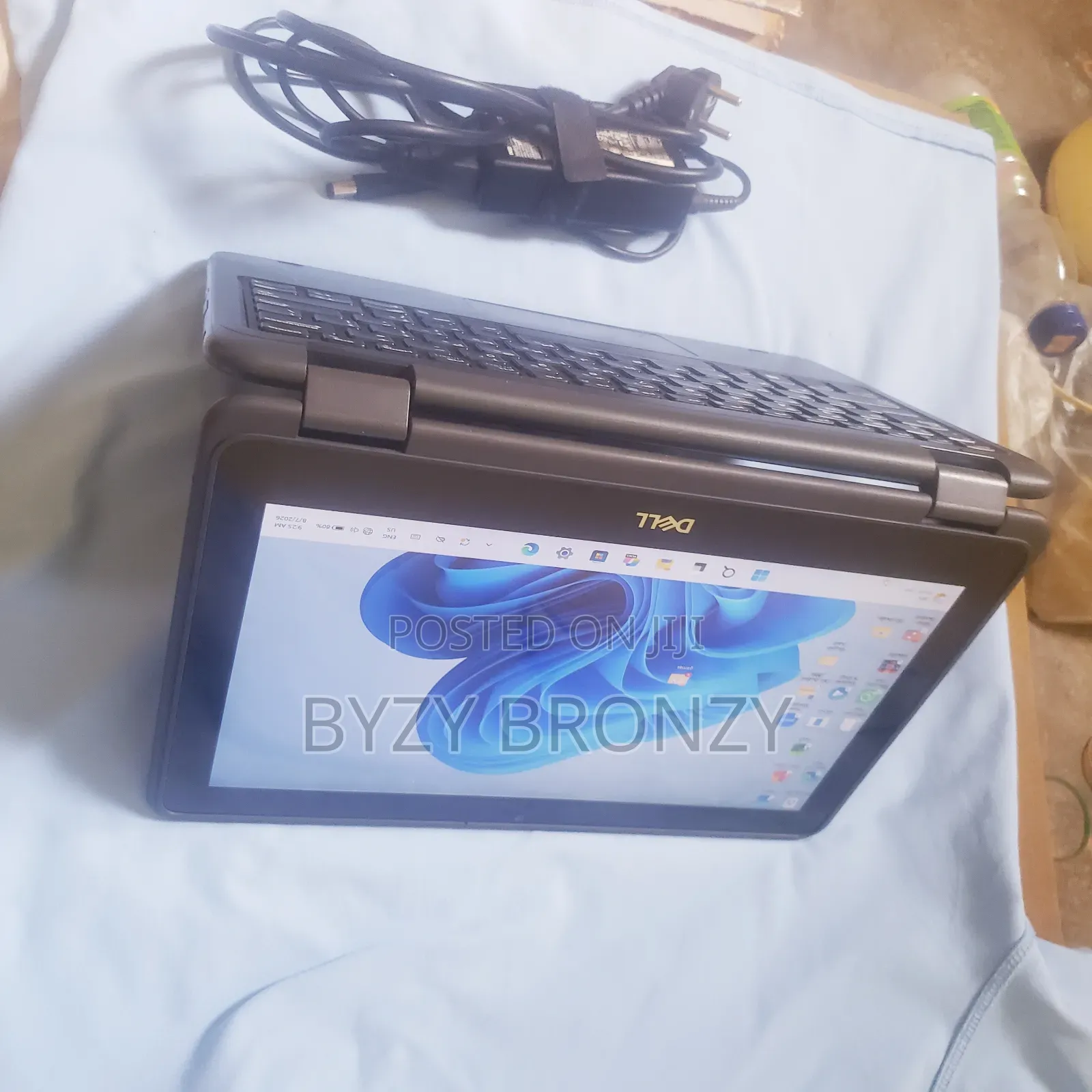 Laptop Dell Latitude 3190 2-in-1 8GB Intel Pentium SSD 128GB