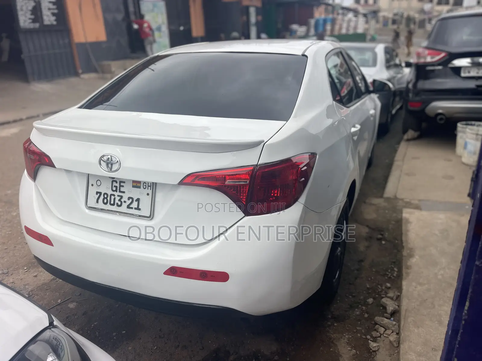 Toyota Corolla LE 4dr Sedan (1.8L 4cyl CVT) 2017 White