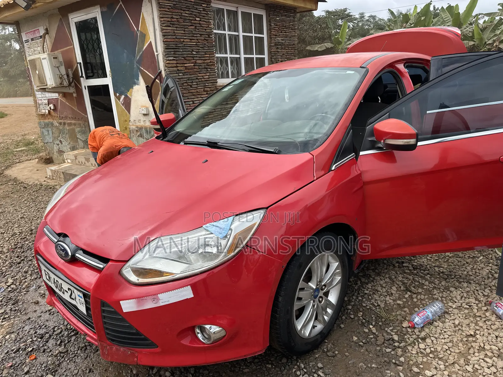 Ford Focus SEL Sedan FWD (2.0L 4cyl 6A) 2012 Red
