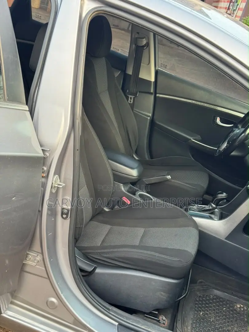 Hyundai Elantra GT 2013 Gray