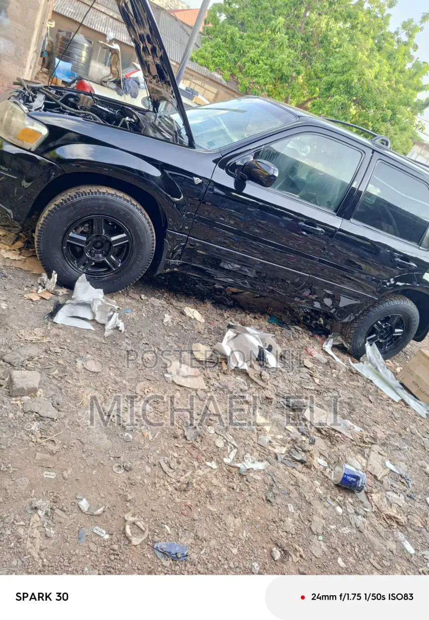 Ford Escape 2003 Black