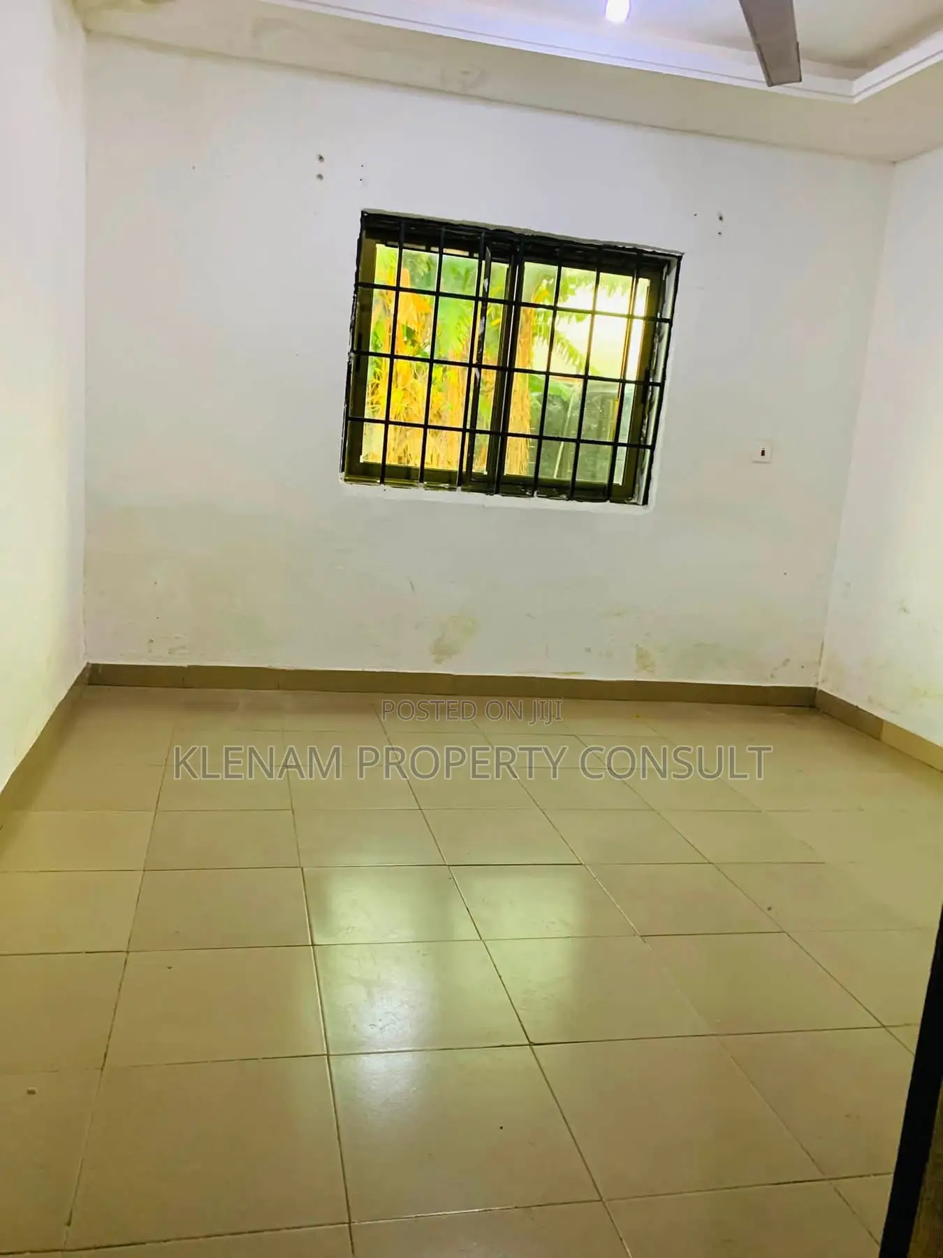 1bdrm Apartment in West Hills Mall Area for rent