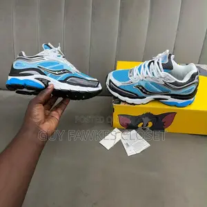 Saucony Pro Grid Omni O9