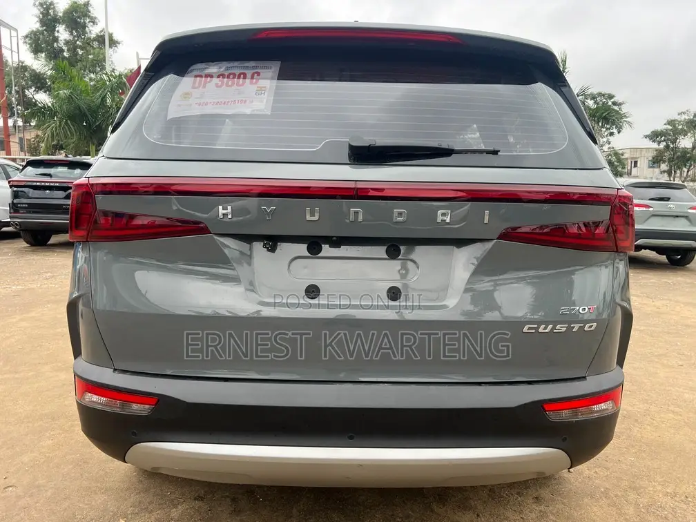 Hyundai Custin 2022 Gray