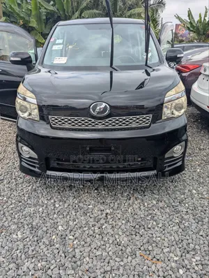 Toyota Voxy 2013 Black