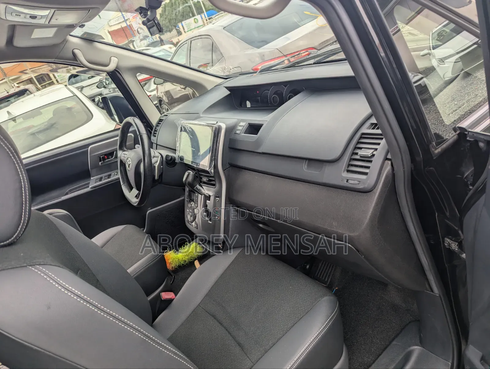Toyota Voxy 2013 Black