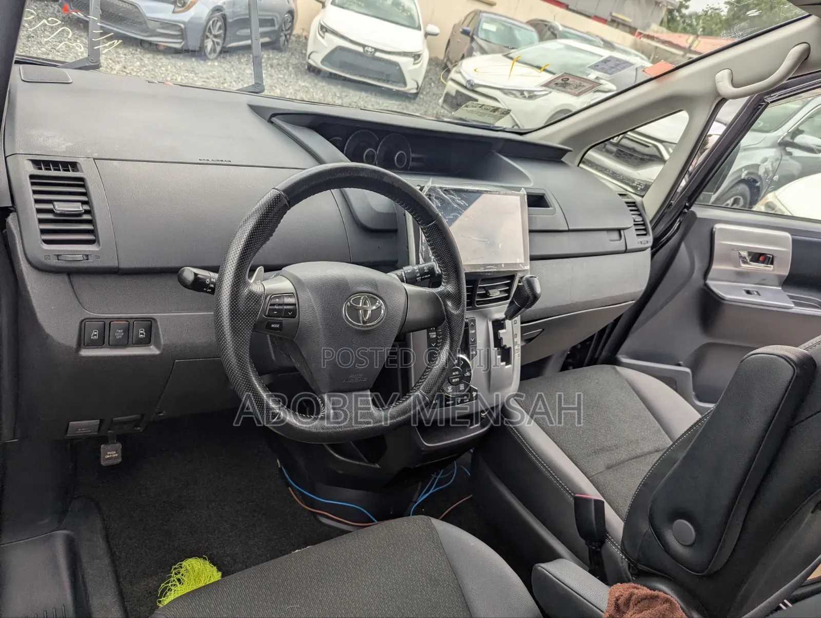 Toyota Voxy 2013 Black