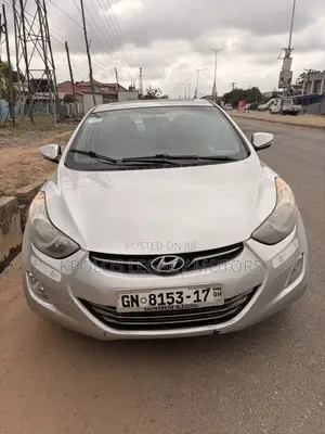 Hyundai Elantra GLS Sedan FWD (1.8L 4cyl 6A) 2013 Silver