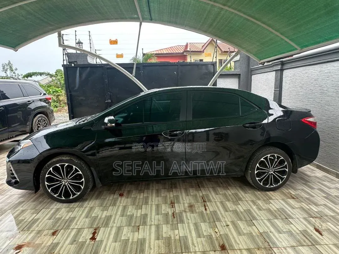 Toyota Corolla 2017 Black