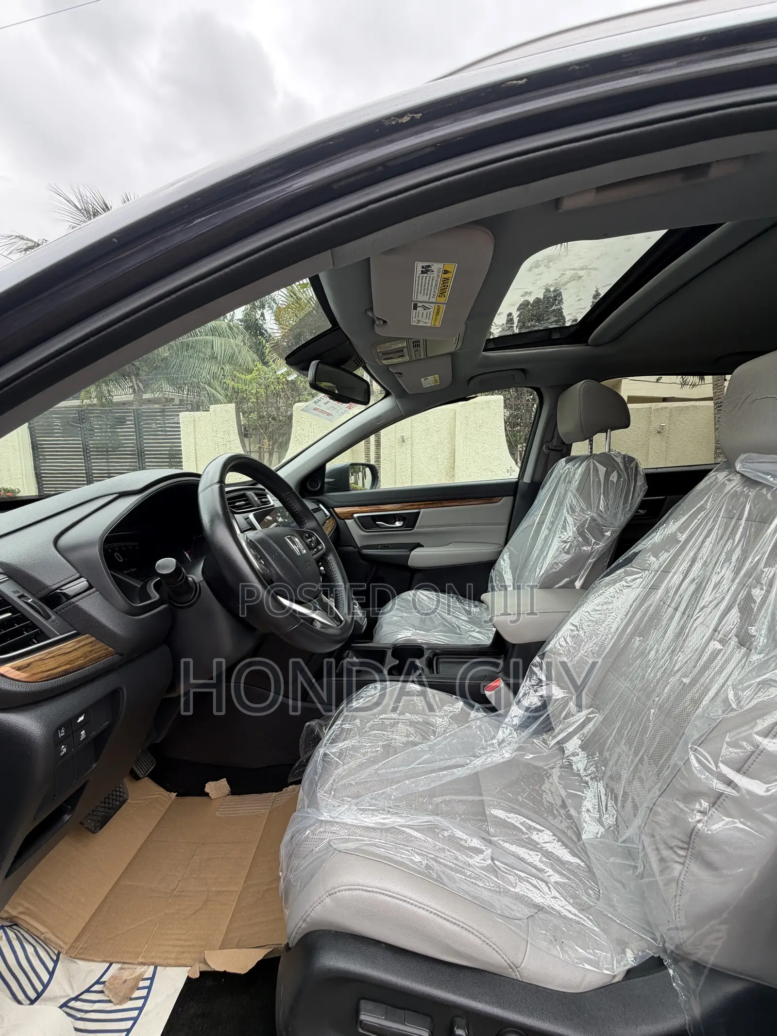 Honda CR-V Touring 4dr SUV AWD (1.5L 4cyl CVT) 2017 Gray