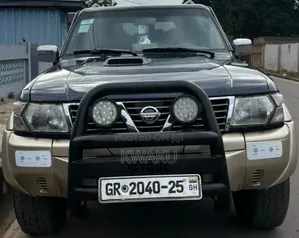 Nissan Patrol 2011 Blue